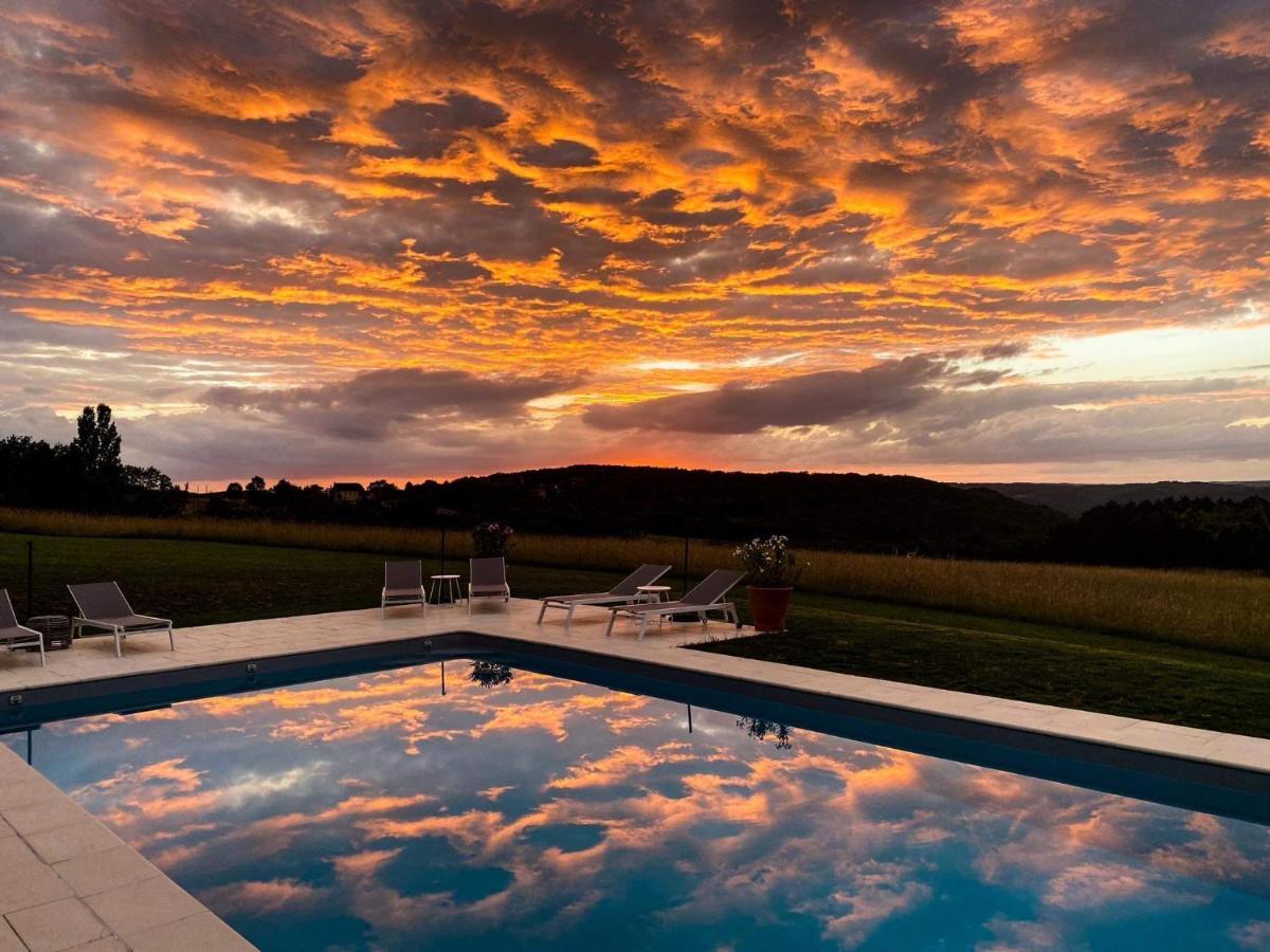 Domaine De Cazal - Chambres D'Hotes Avec Piscine Au Coeur De 26 Hectares De Nature Preservee Сен-Сіпріян Екстер'єр фото