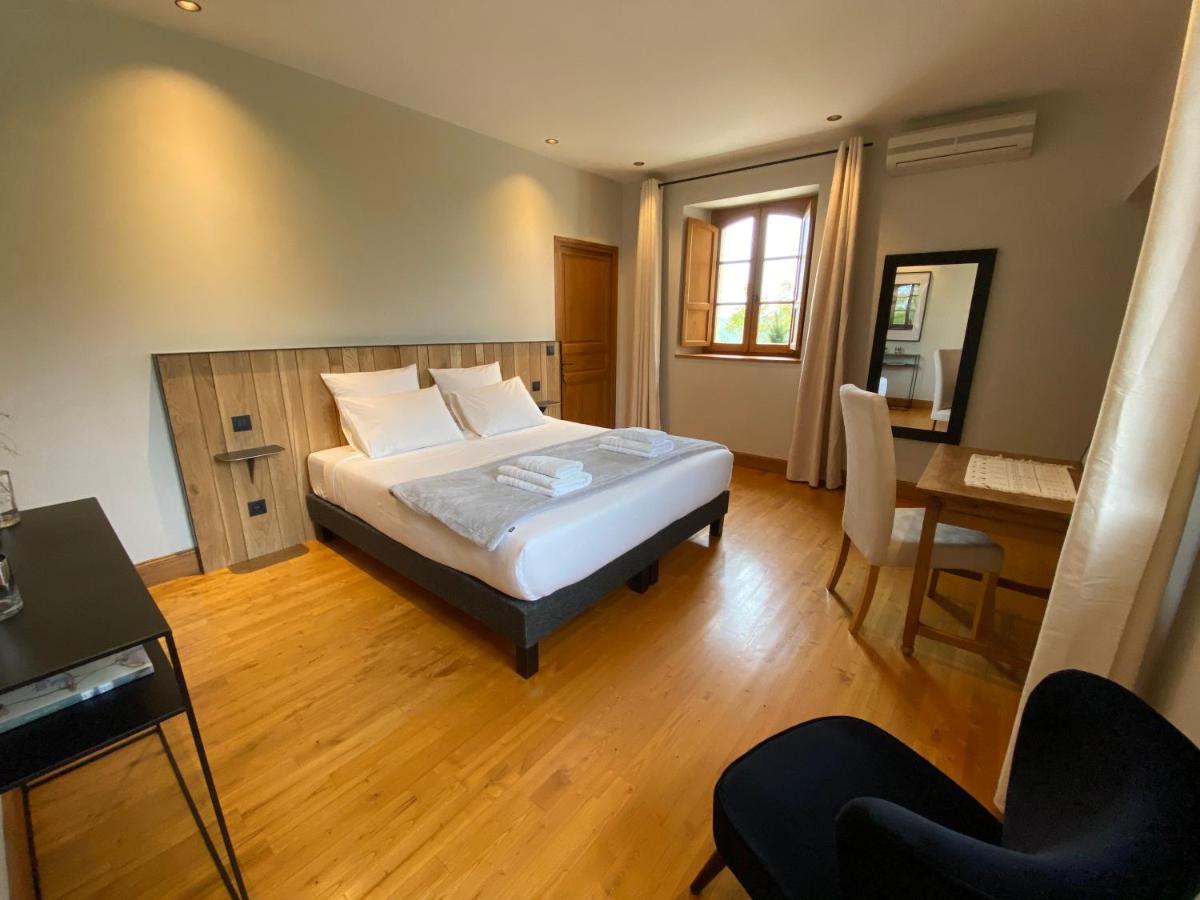 Domaine De Cazal - Chambres D'Hotes Avec Piscine Au Coeur De 26 Hectares De Nature Preservee Сен-Сіпріян Екстер'єр фото